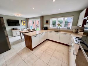 Open Plan Kitchen/Diner- click for photo gallery